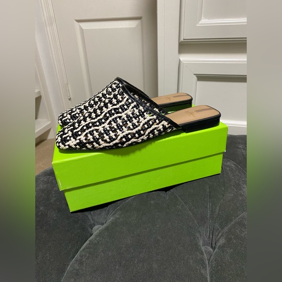 SAM EDELMAN Leona Black/Modern Ivory Mules Size 9 Medium (B, M) - Picture 8 of 12